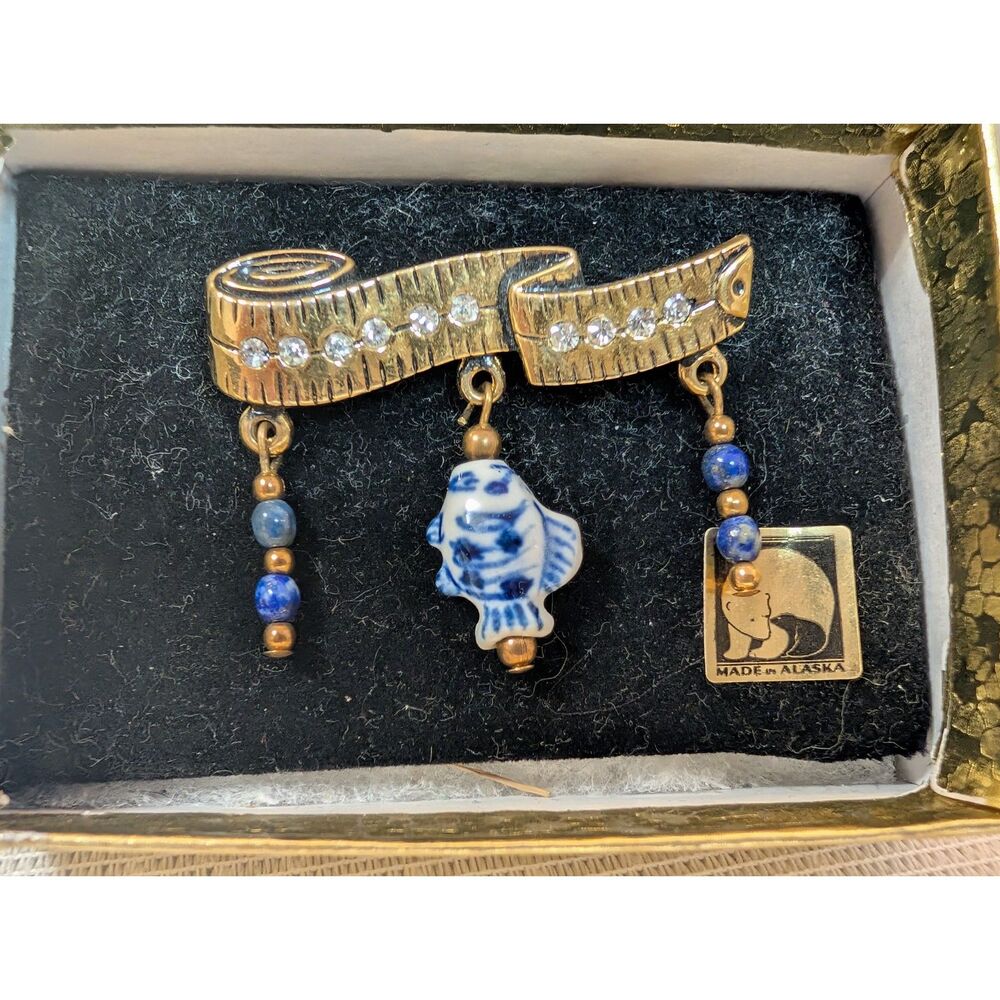 NOS Made in Alaska Lapis Porcelain Fish Tape Measure Brooch Pin | Boxed